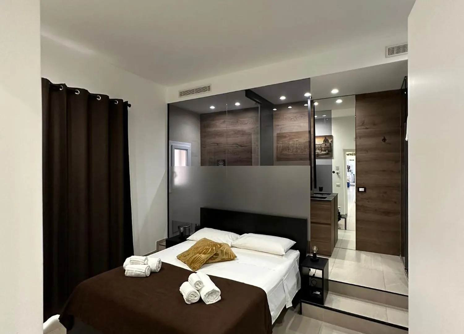 Suites Central Station Palermo 2*,  Italy