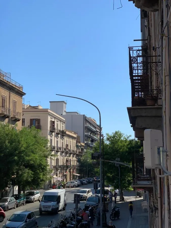 ** Guest house Suites Central Station Palermo Italy