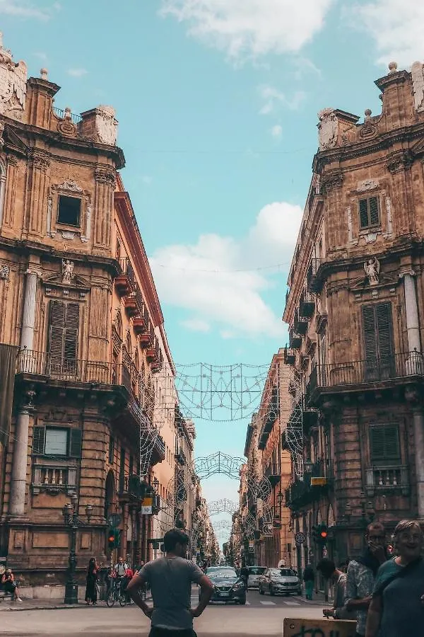 Suites Central Station Palermo 2*,  Italia