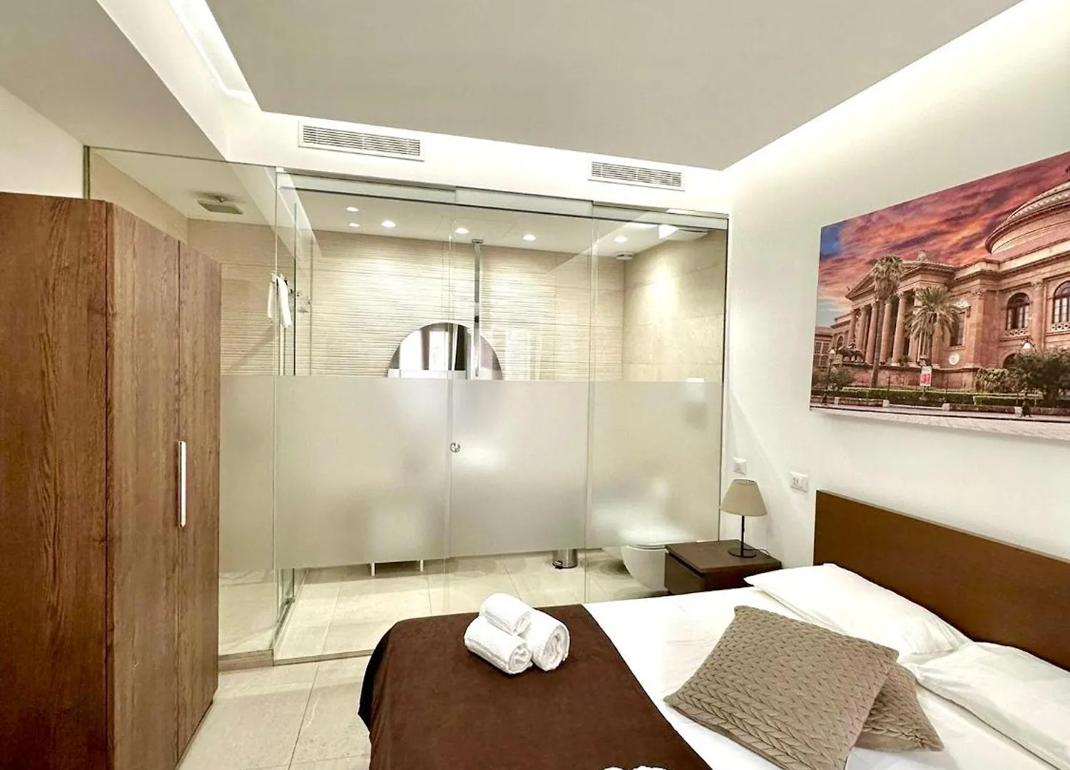 ** Affittacamere Suites Central Station Palermo Italia